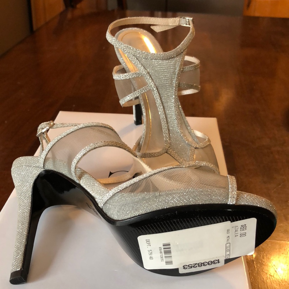 Shoes - Picture 2 of 4